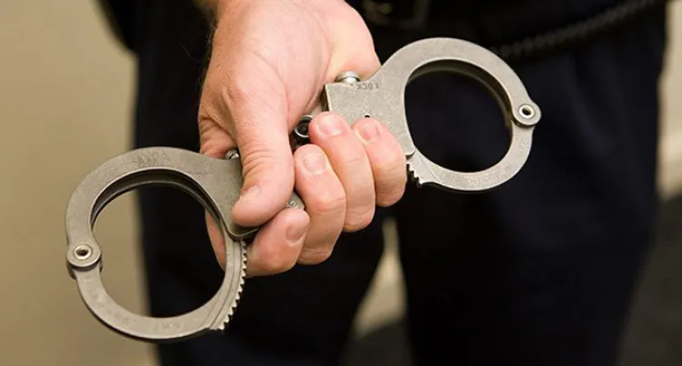 handcuffs-generic