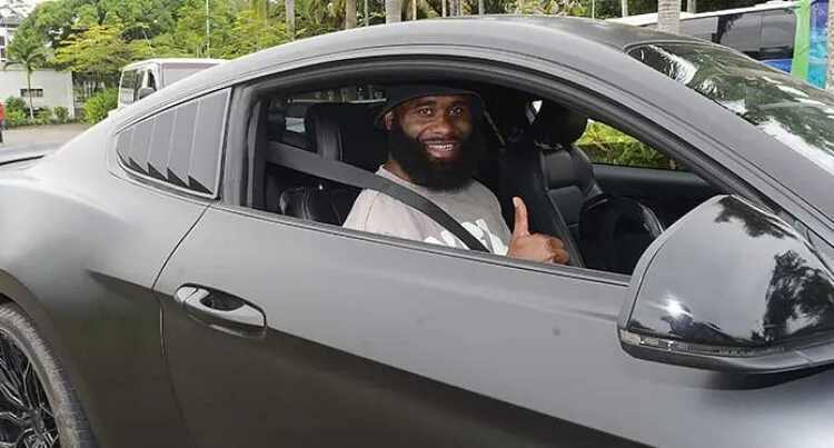 Semi Radradra in Car